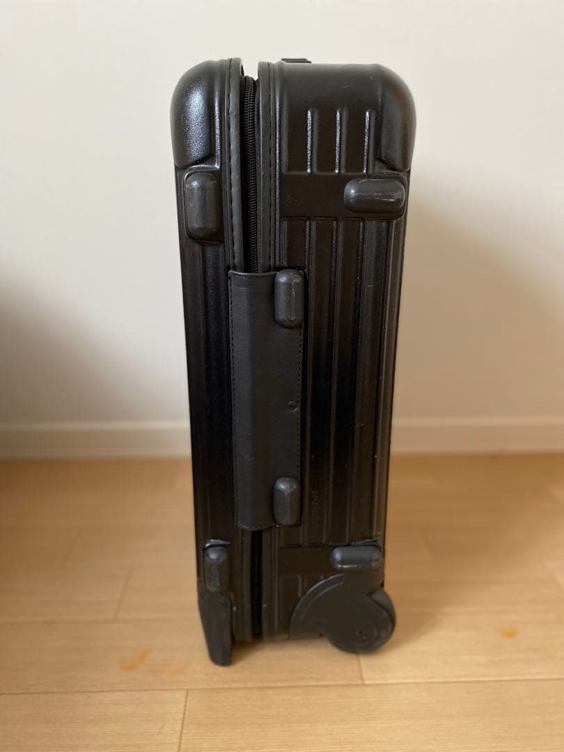 RIMOWA リモワ　希少　2輪　機内持ち込み　マットブラック
