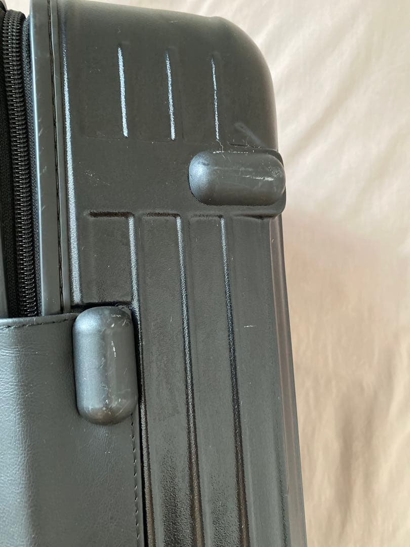 RIMOWA リモワ　希少　2輪　機内持ち込み　マットブラック