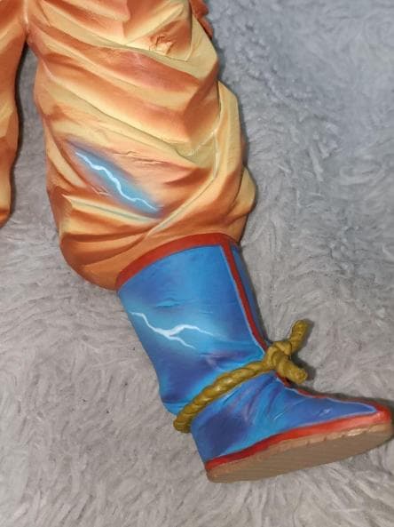 ドラゴンボール 孫悟空 超サイヤ人2 フィギュア改造 リペイント2D