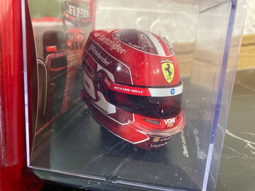 ラス1 日本未発売　ビッグスケールF1コレクション　ルクレール　ヘルメット