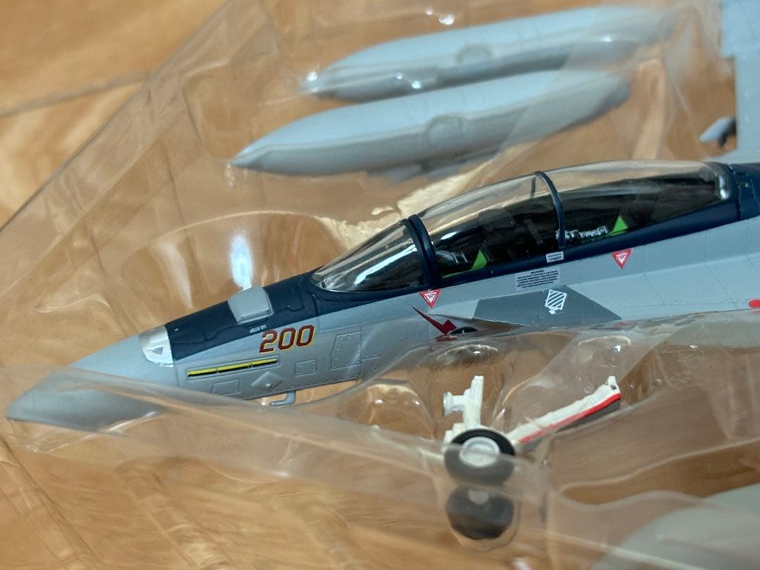 ドラゴン 1/72 F/A-18F SUPER HORNET VFA11 訳あり
