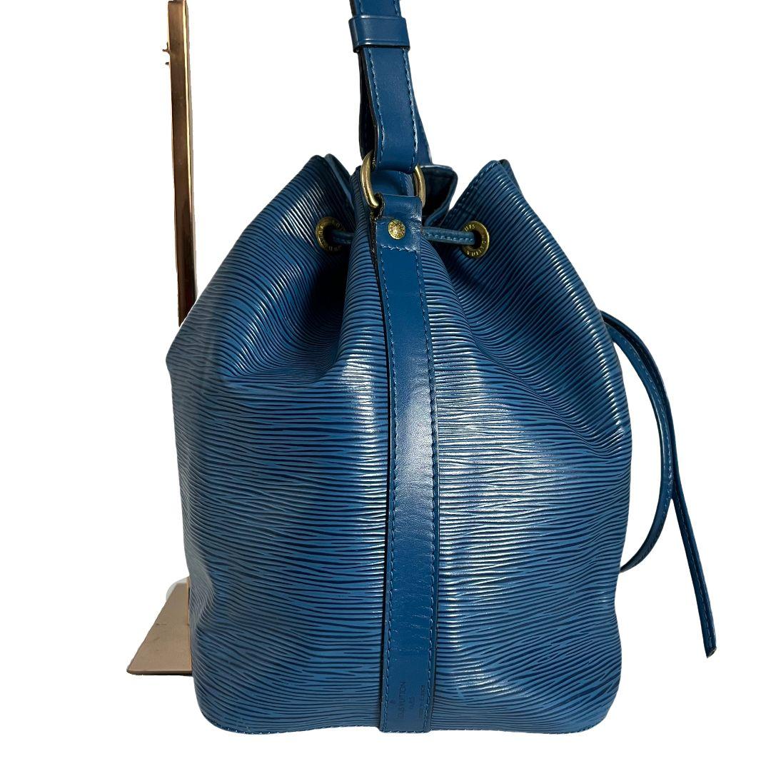 【鑑定済】ルイヴィトン　エピ　プチノエ　ショルダーバッグ　ハンドバッグ　ブルー