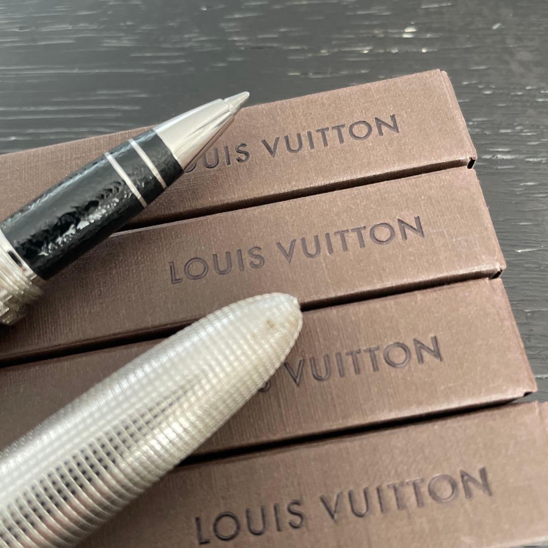 LOUIS VUITTON ルイヴィトン ドックキュイール レザー・替芯4本付き