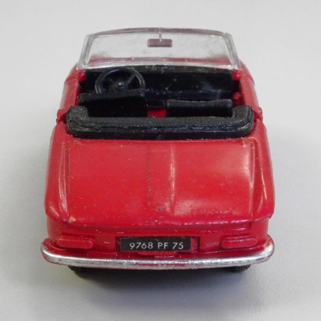 プジョー 204 カブリオレ - フランス ディンキートイズ #511