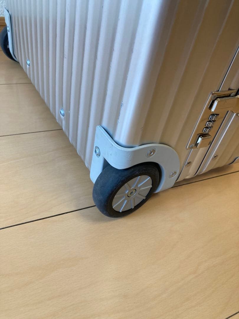 RIMOWA クラシックフライト 2輪 60L リモワ　トパーズ