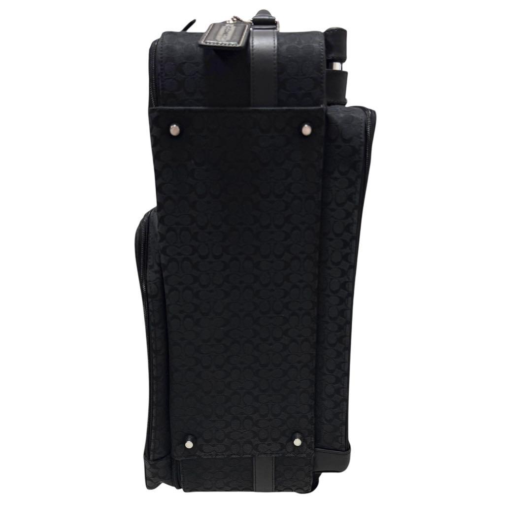 美品 COACH キャリーケース シグネチャー プレート チャーム付 黒