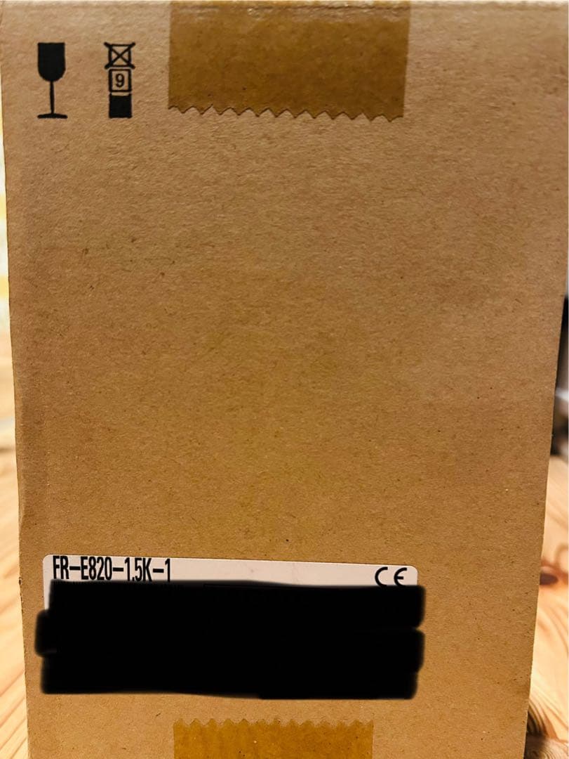 三菱インバーター　FR-E820-1.5K-1