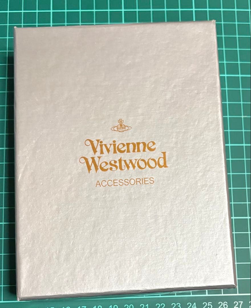 Vivienne Westwood ヴィヴィアンウエストウッド 三つ折り 財布