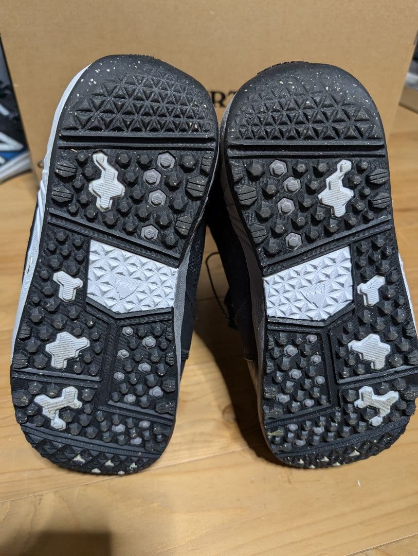 BURTON　ION　売り切りたいので安くします