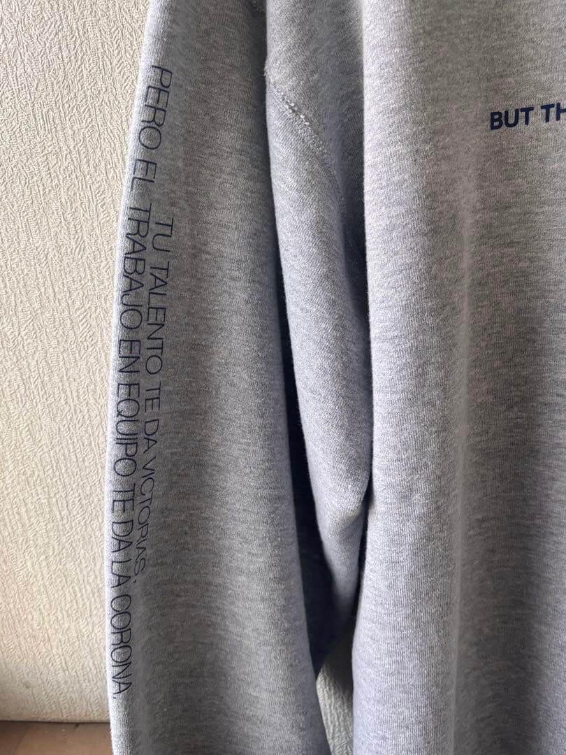 #APPLEBUM バスケットボール選手イラスト パーカー グレー