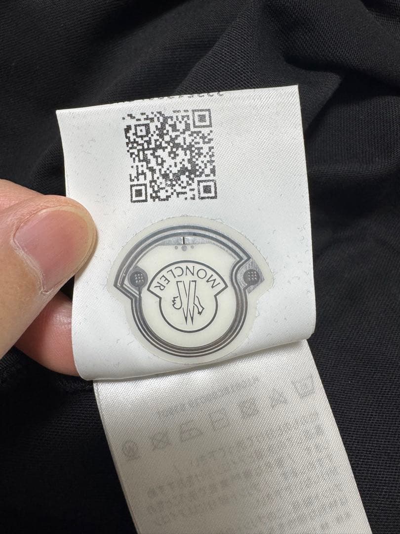 【新品未使用】MONCLER ブラック Tシャツ 1952 設立