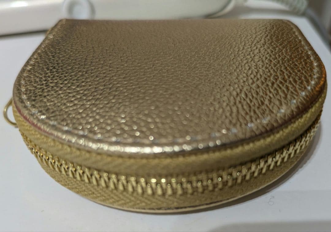 よ*ち様 皇居限定 菊の御紋入り馬蹄型 　ケース 財布 小銭入れ 牛革 ゴ