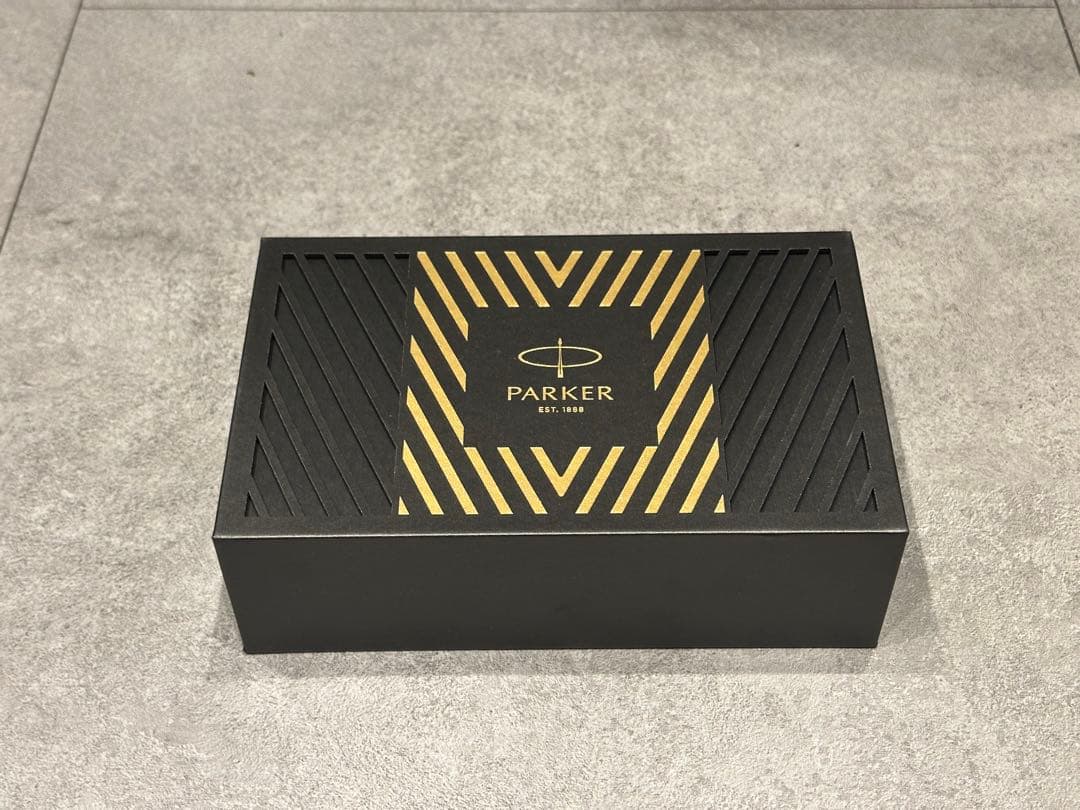 【未使用】プレゼントにParker パーカーIM 万年筆 ブラック レザーケース