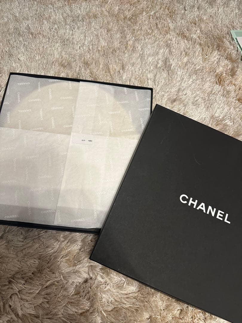 CHANEL ホワイト ニット帽 CCロゴ