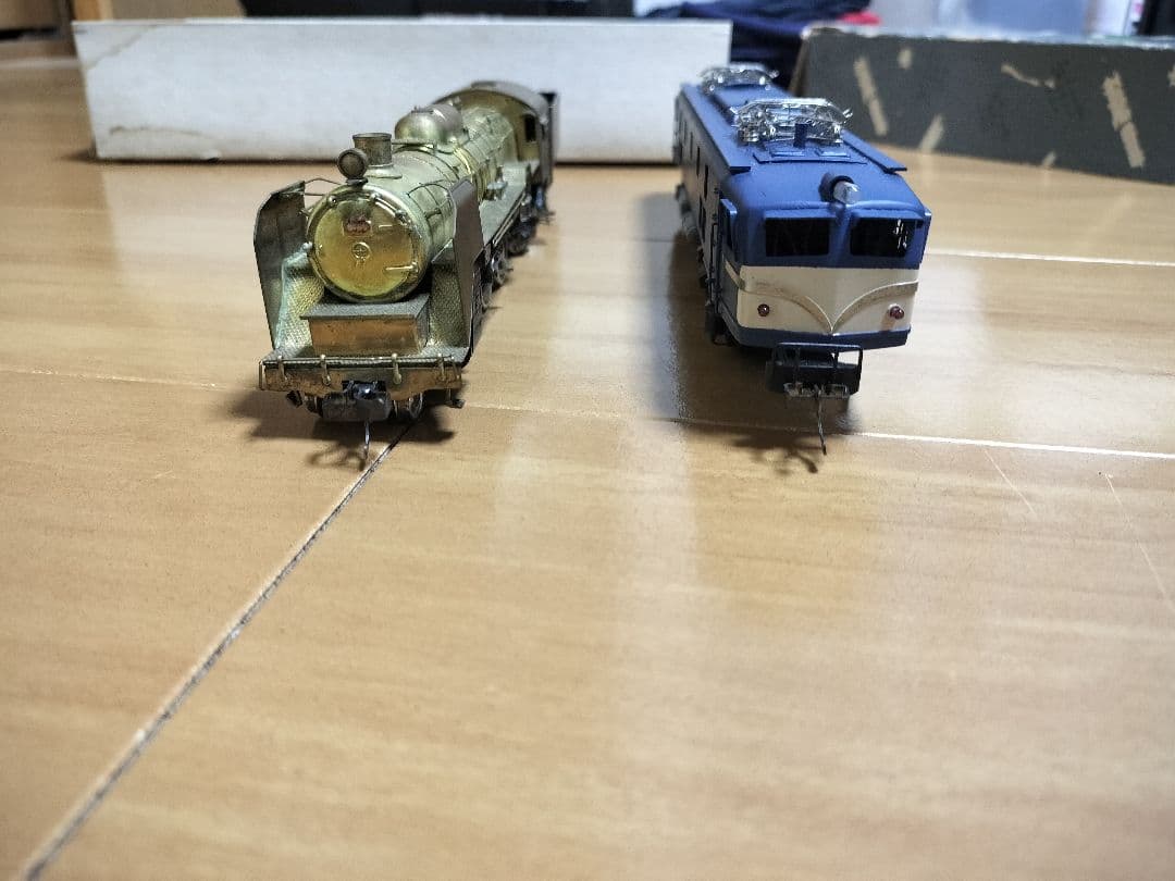 Ｄ*０様 Nゲージ 機関車 青色 金色 箱付き