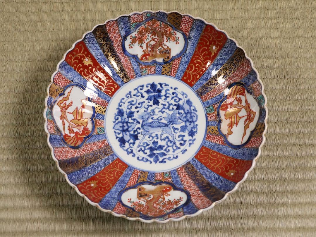 大聖寺伊万里 冨貴長春 輪花金襴手平鉢 菊形 24.7cm 皿 【MA668