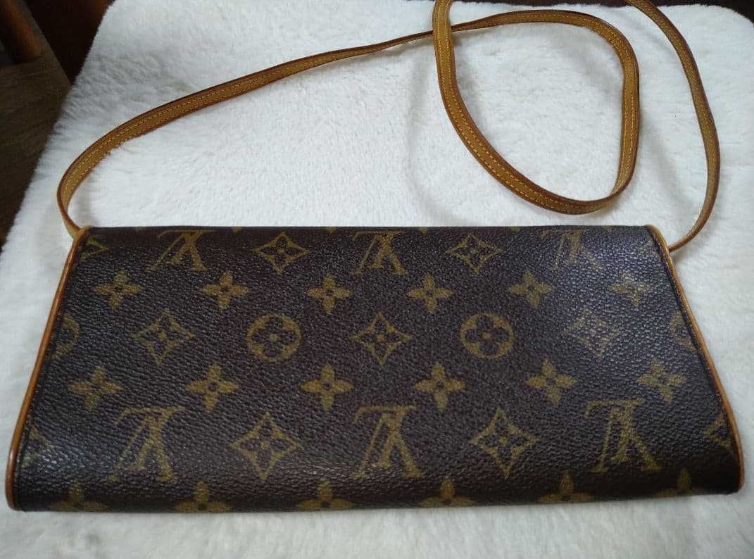 ルイヴィトン　LOUIS VUITTON　ポシェットツイン　ショルダーバッグ