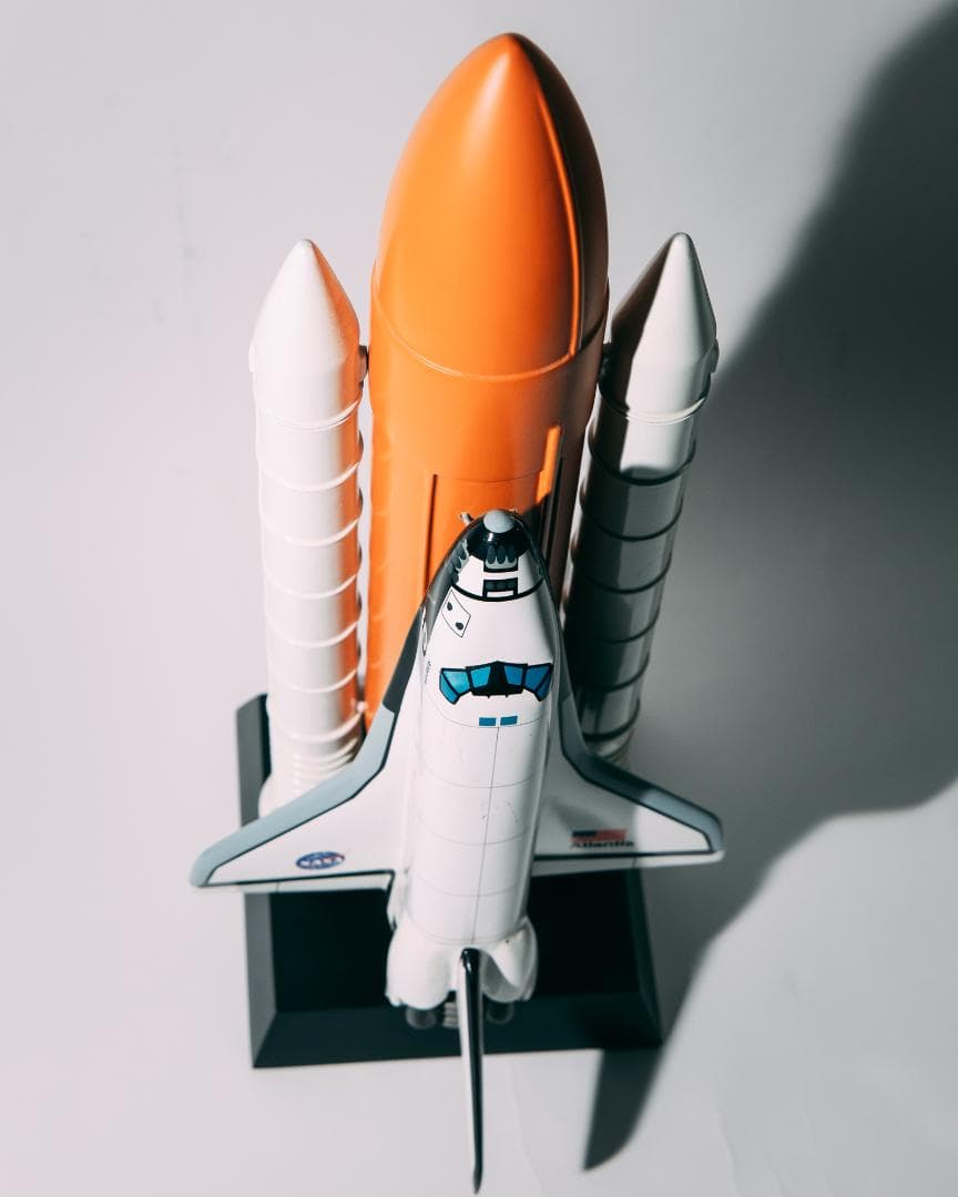 スペースシャトル　スケール1/100　Atlantis アトランティス