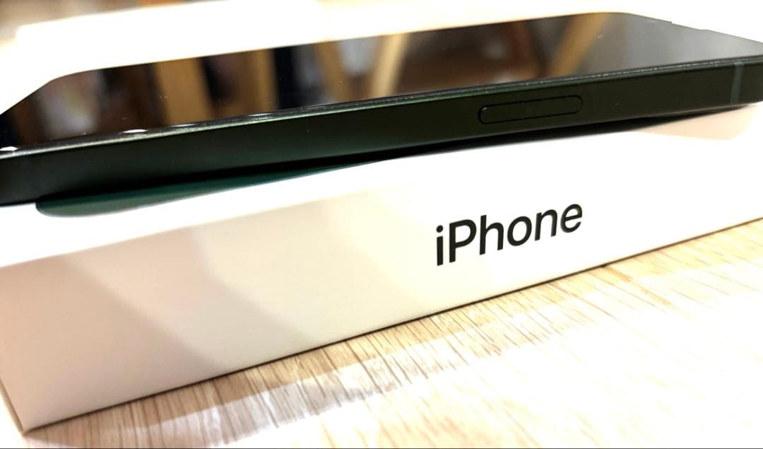 【即日発送】美品iPhone13 グリーン256GB SIMフリー 付属品新品