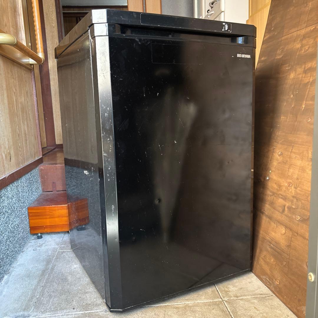 引取可2021年製 IRIS OHYAMA 冷凍庫 IUSD-9B-B 85L