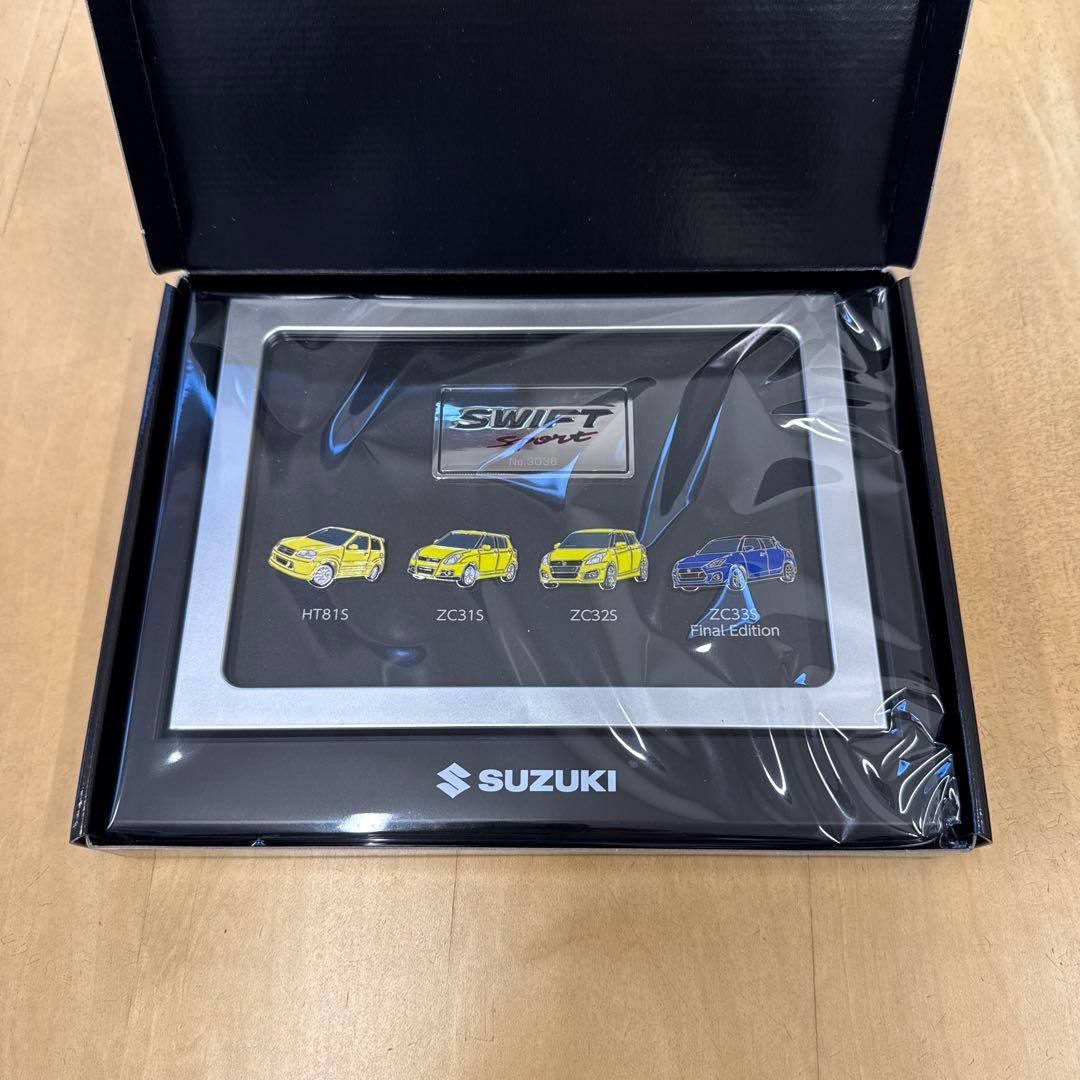 スイフトスポーツ　ピンバッジ