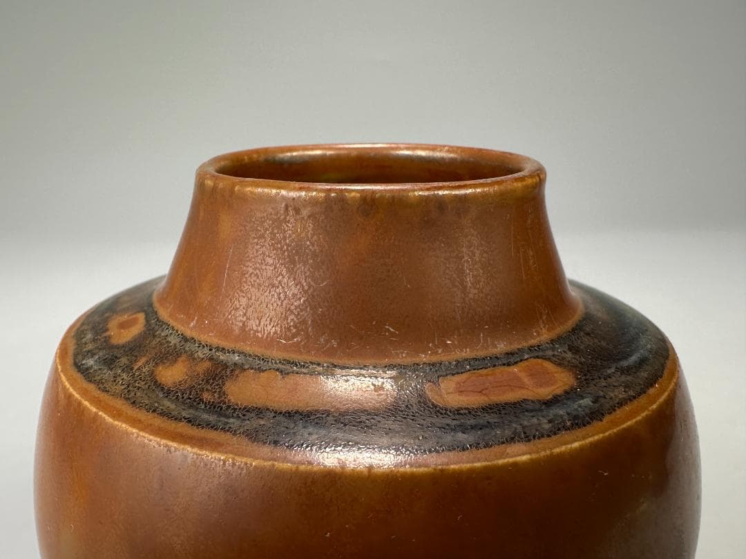 日本美術　江戸時代　丹波焼　茶道具　鉄釉茶入 小壺　刻印有　純銀蓋付　時代共箱付