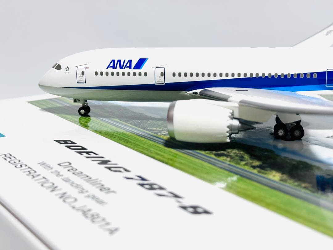 全日空商事 1/200 ANA B787-8 NH20039