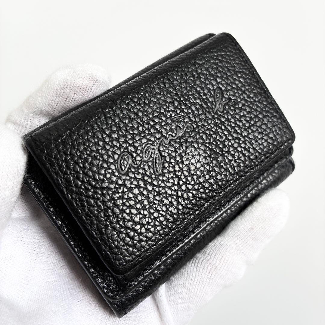 agnès b. ブラック 三つ折りミニ財布　エンボス ロゴアニエスベー