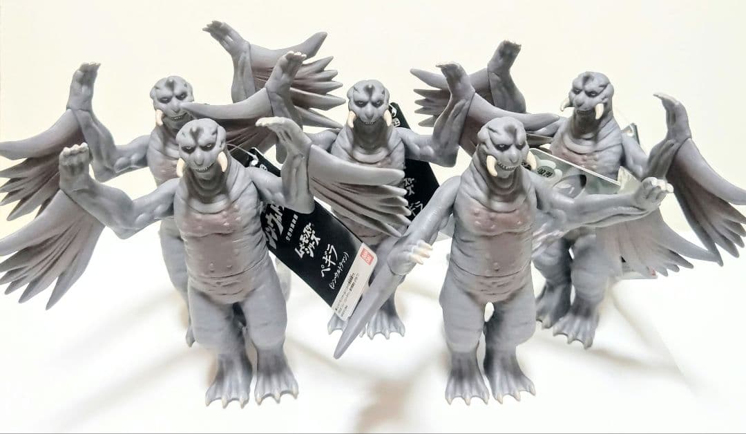 ムービーモンスターシリーズ 19種 105体 ソフビ ゴジラ ウルトラマン 新品