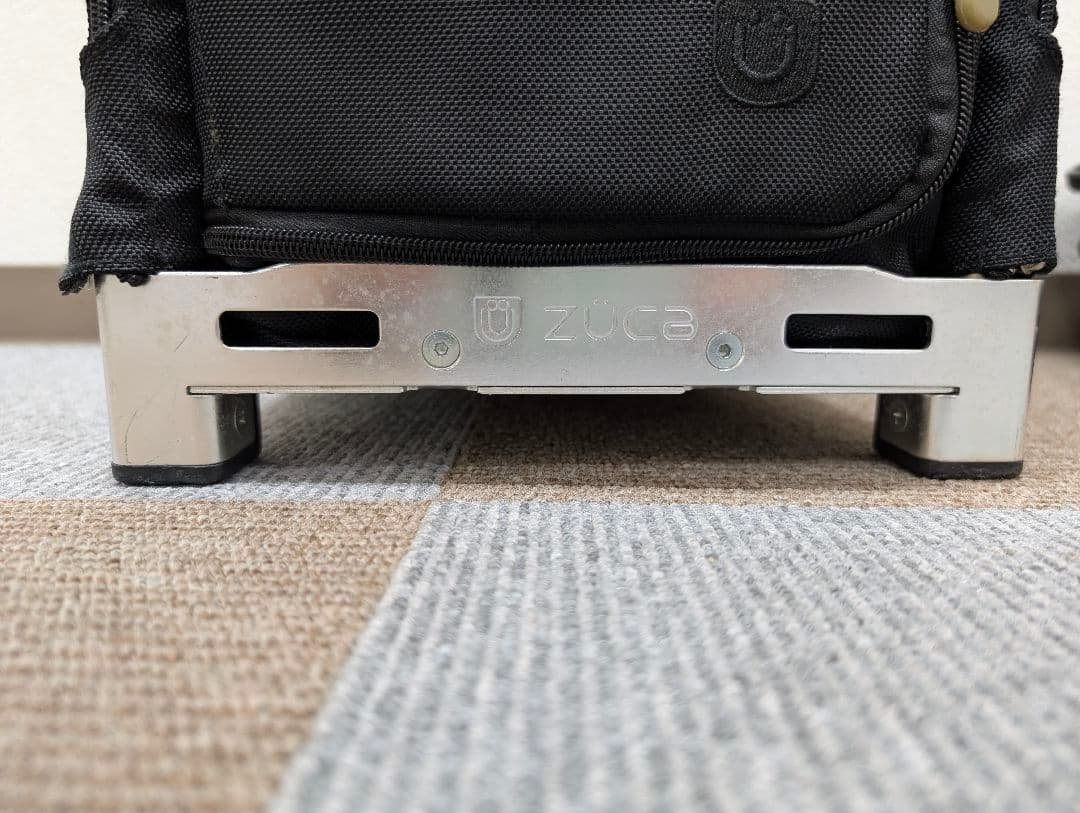 い*ー様 【美品】ZÜCA 座れるキャリーバッグ