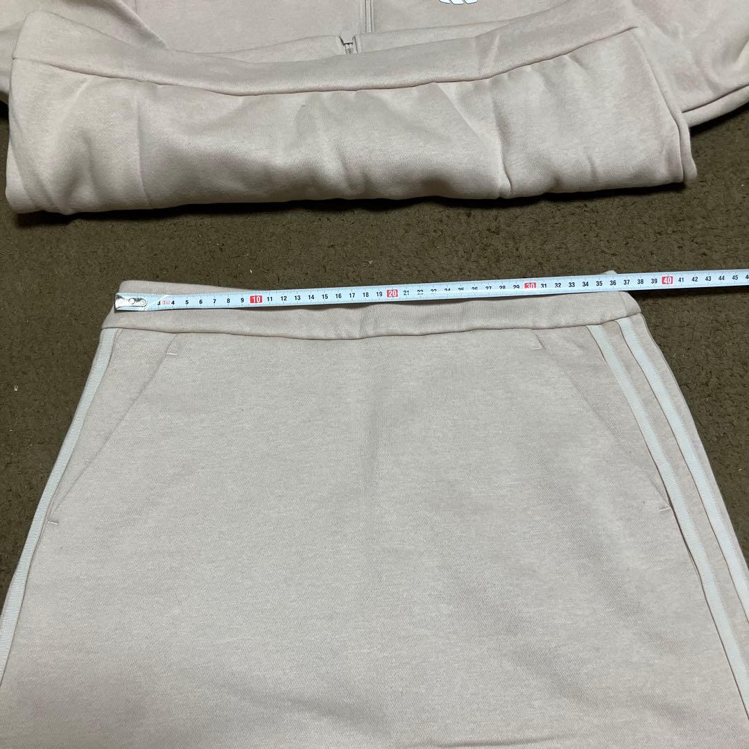 adidas ゴルフジャケットとスカートセット新品、タグ付き Lサイズ ベージュ