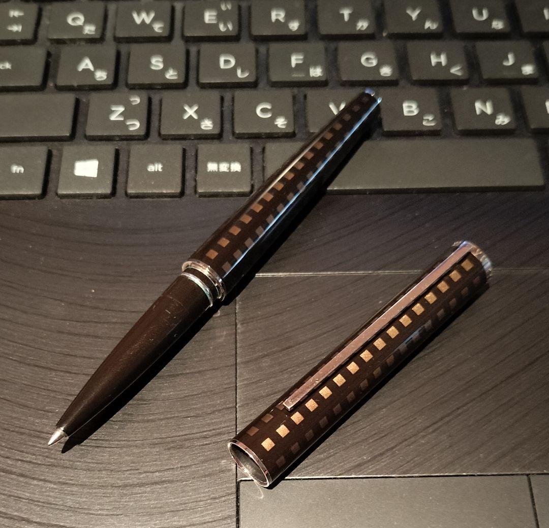 美品　ルイヴィトン　キャップ式ボールペン　ジェットラックダミエ　ローラーボール