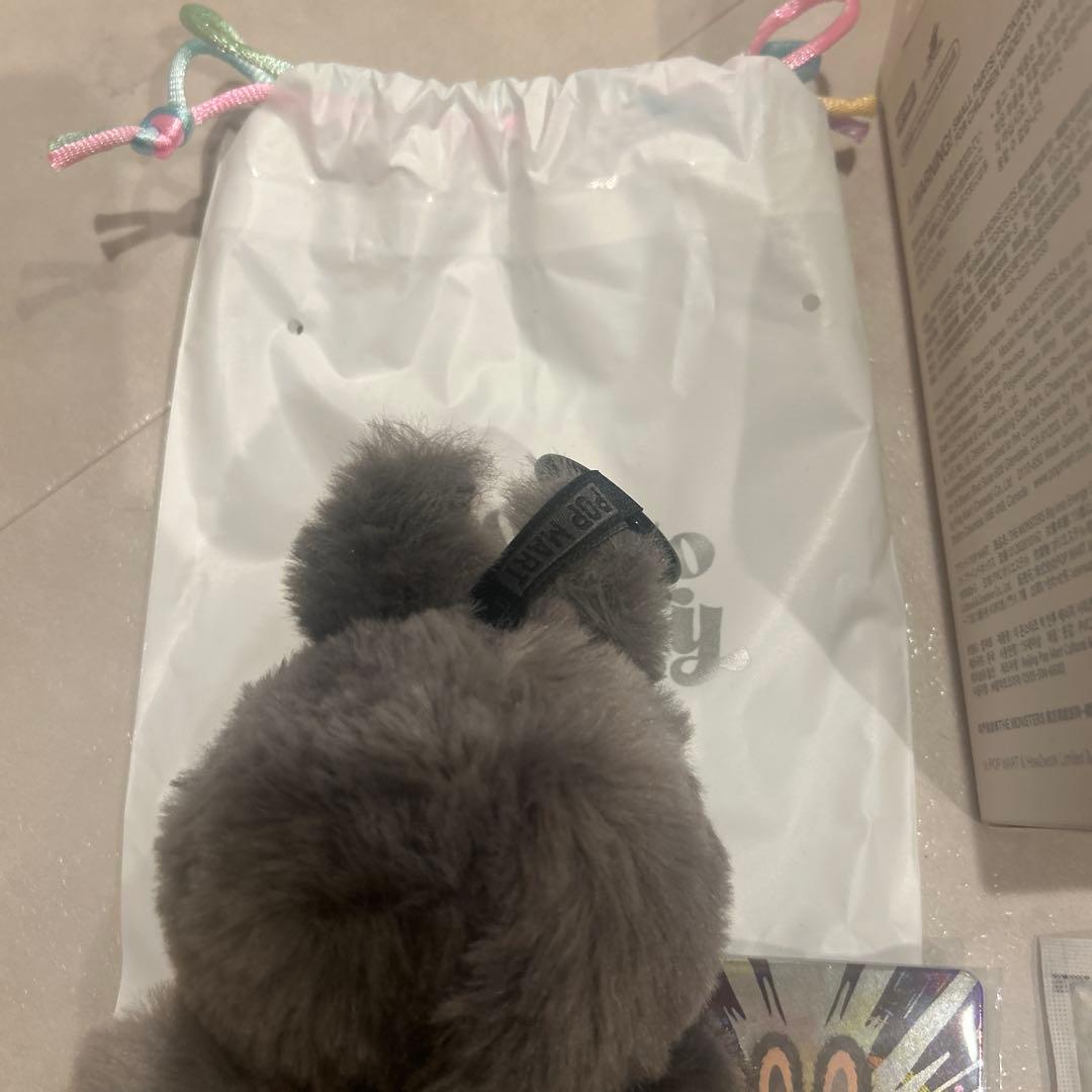 正規品　labubu ラブブ　Big into energy シークレット