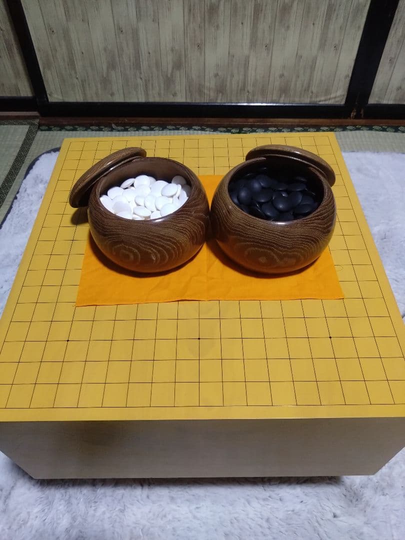 高級囲碁セット/国産 本榧6.4寸（美品）本蛤碁石、那智黒38号