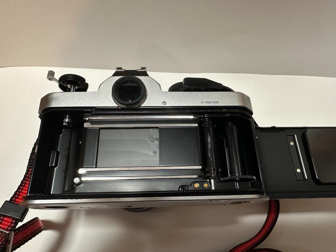 Nikon NewFM2 フィルムカメラ　シルバー NIKKOR 35mm F2