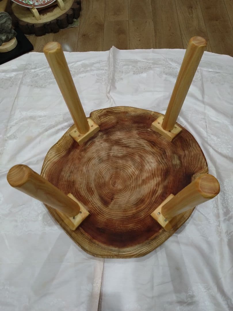 杉の輪切り円形ローテーブル㉔　桜❕桜様樹齢約70年杉の年輪が綺麗