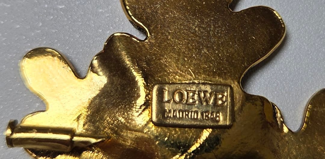 ヴィンテージ LOEWE ロエベ ピンブローチ 木の実 GOLD