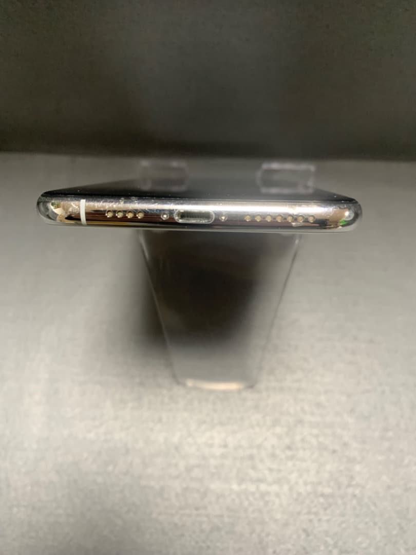 中古美品 国内版 SIMフリー iPhoneXS Max 256GB シルバー色
