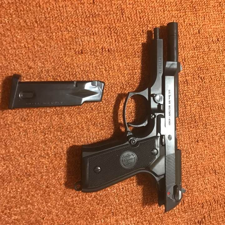 エアガン マグナム ミリタリー 二丁