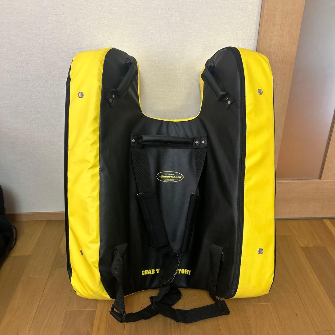 ボディメーカー　　スーパーダミーミットシールド　ミディアムサイズ