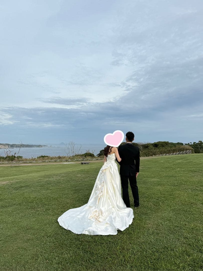 ウェディングドレス ストラップレス サテン