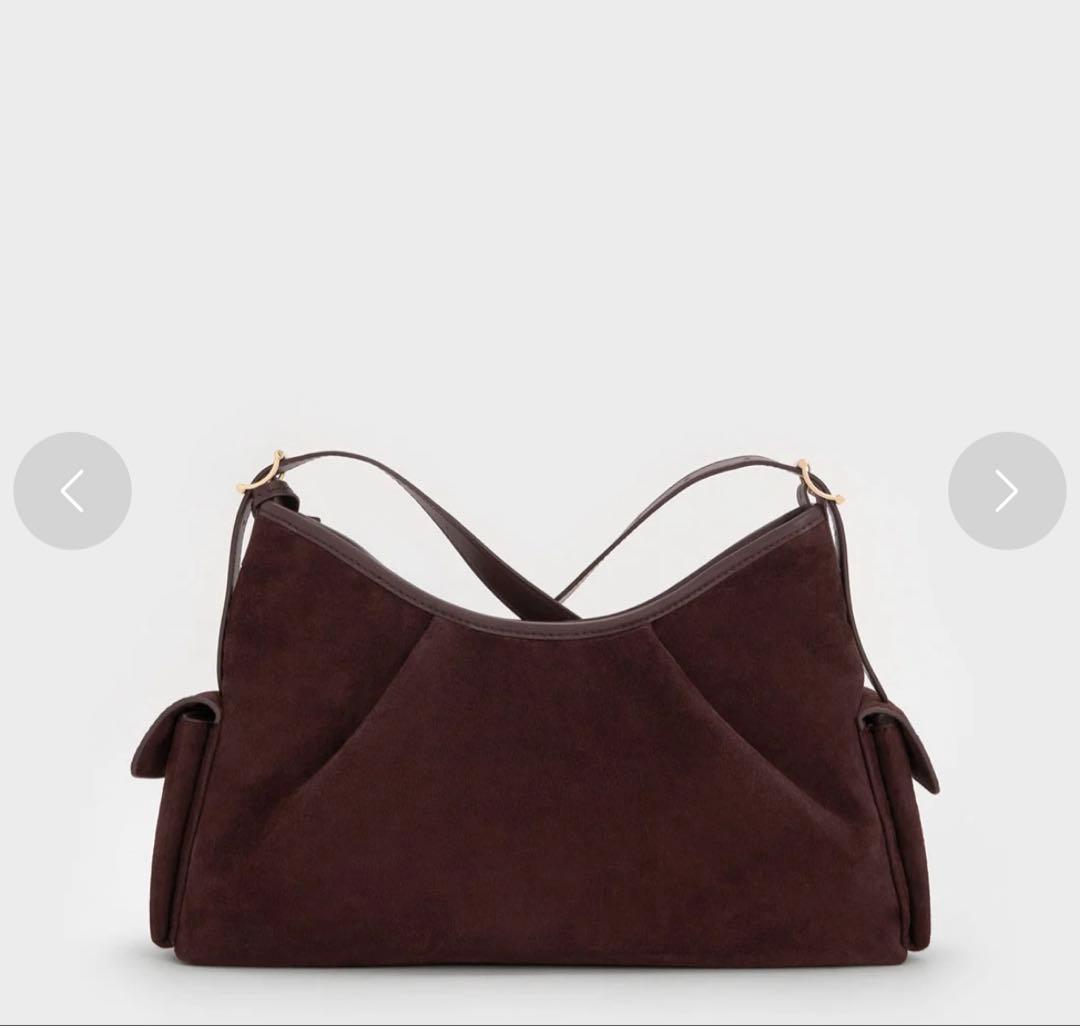 CHARLES & KEITH リサイクルスエードショルダーバッグ