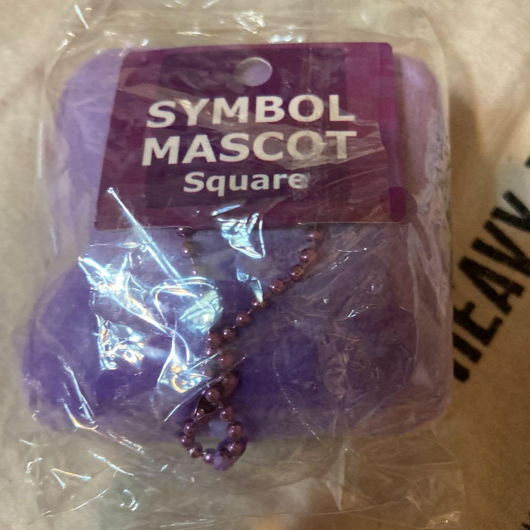 シンボルマスコット　紫　スクエア　パターカバーキャッチャーとしていかがですか