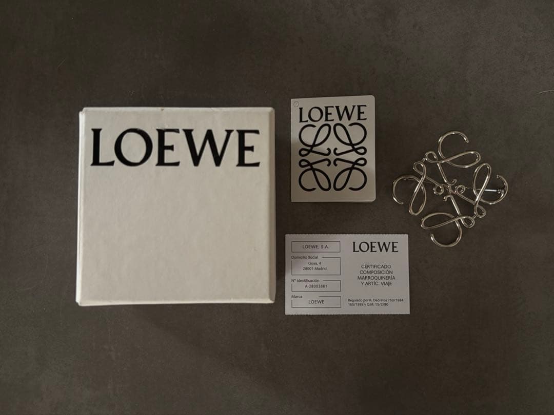 ロエベ　アナグラム LOEWE ブローチ　正規品