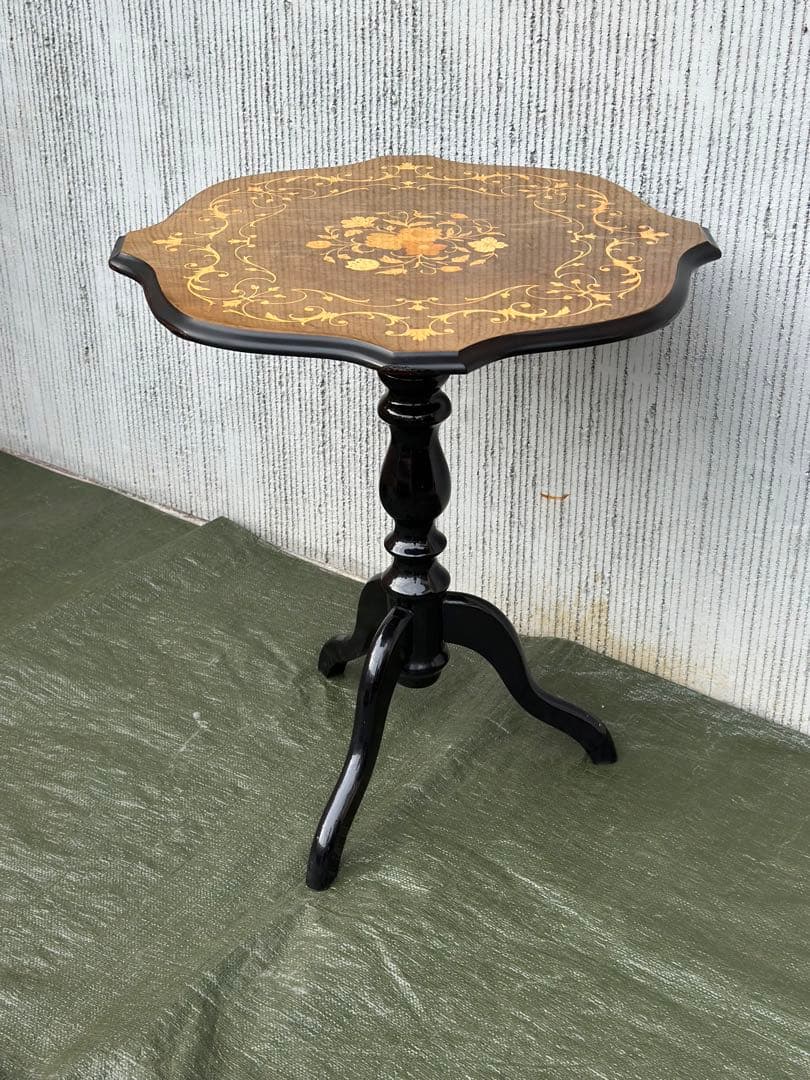 【サイドテーブル】イタリア　象嵌細工　コーヒーテーブル　花台　飾り台　インテリア