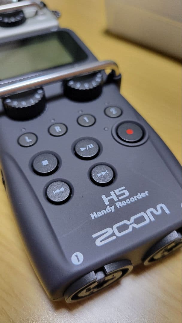 ZOOM H5 ハンディレコーダー