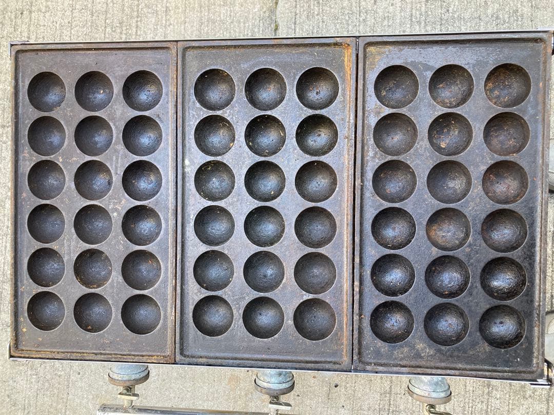 たこ焼き屋 天然ガス式 28個X3連84個と18個X3連54個のプレート付き