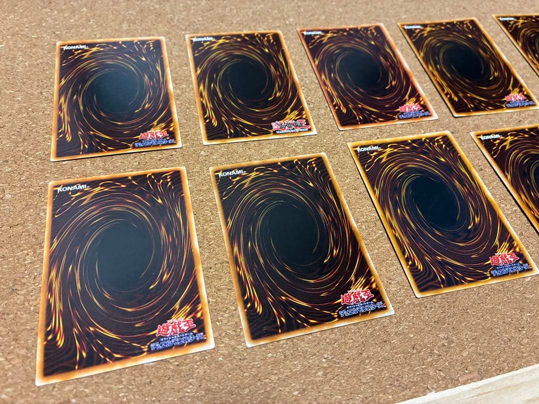 遊戯王OCG 初期カード　ブルーアイズ、ブラックマジシャンなどセット