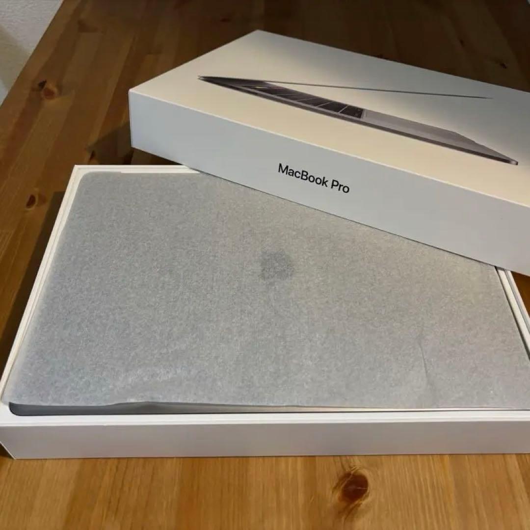 Apple MacBook Pro 15インチ 2018 USキーボード　箱付き