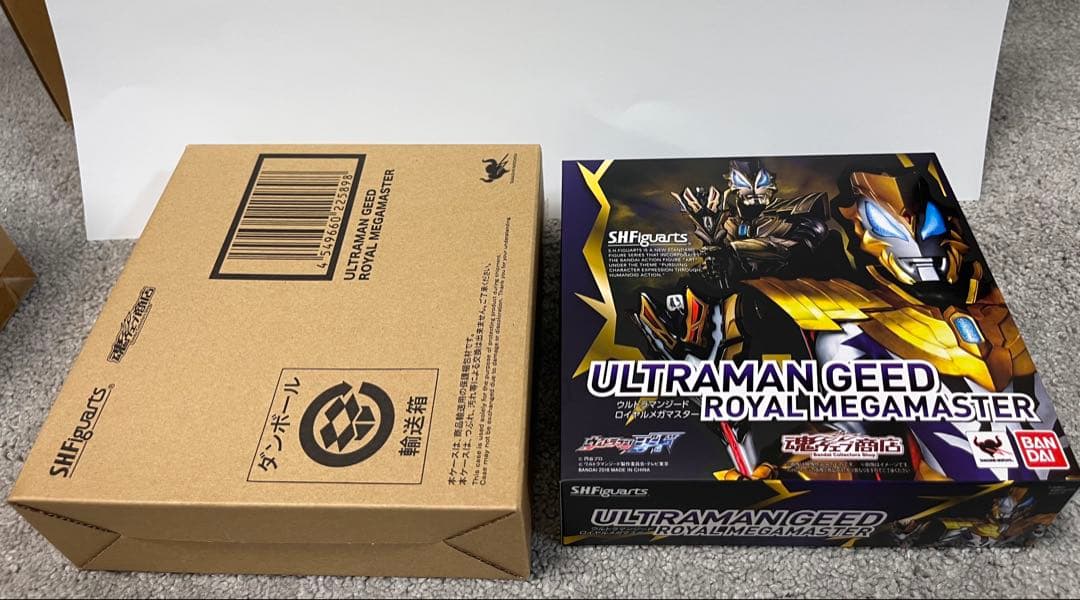 【未開封未使用】バンダイ　ウルトラマンジード ロイヤルメガマスター【輸送箱付】